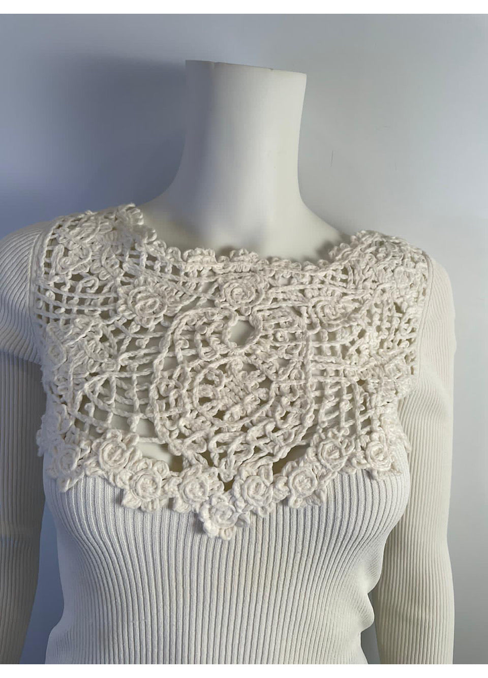 HelensChanel Chanel 05P 2005 Spring Long Sleeve White Ribbed Top ,Crochet Front FR 36 US 2/4