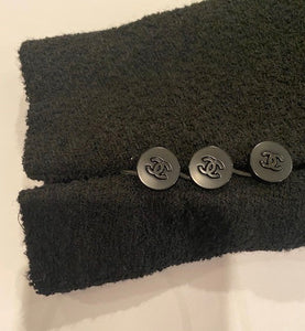 Vintage Chanel 98P, 1998 Spring black boucle wool skirt suit US 2/4