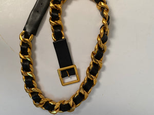 95A 1995 Fall Vintage Chanel gold chain black leather belt sz 85/34