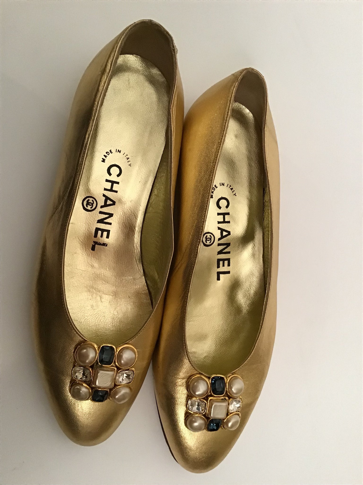 Vintage Chanel Metallic Gold Gripoix beaded Ballet Ballerina Flats Sho –  HelensChanel