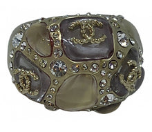Load image into Gallery viewer, Chanel 12C 2012 Cruise Pale Gold Gripoix Crystal Opaque Lilac CC Ring EU 52 US 6