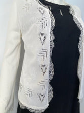 Load image into Gallery viewer, Chanel 06P 2006 Spring White Knit Lace Cardigan FR 40 US 2/4