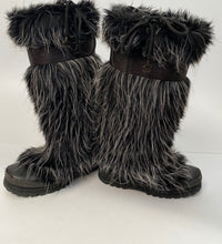 Load image into Gallery viewer, Chanel vintage 2002 Fantasy Fur Yeti gray knee high snow boots US size 7/7.5