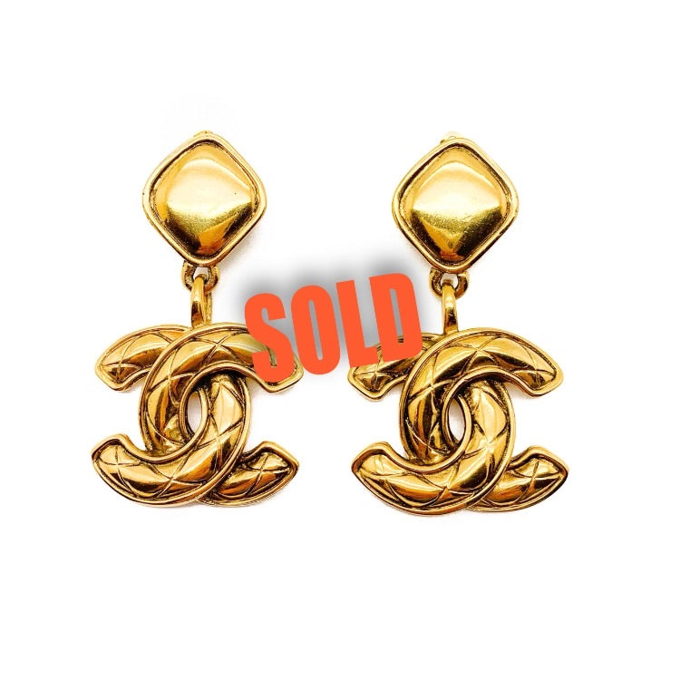 CHANEL, Jewelry, Chanel Gold Double C Quilted Post Earrings