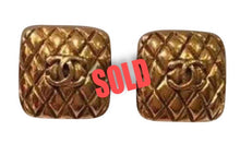 Load image into Gallery viewer, 1988 Chanel vintage oversized Square Gold Metal CC Logo Clip on Earrings