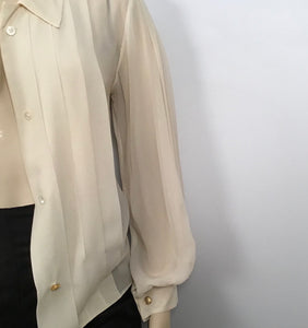 1987, Collection 20 Vintage Chanel Ivory Ecru Silk pleated Button down Blouse Top US 12