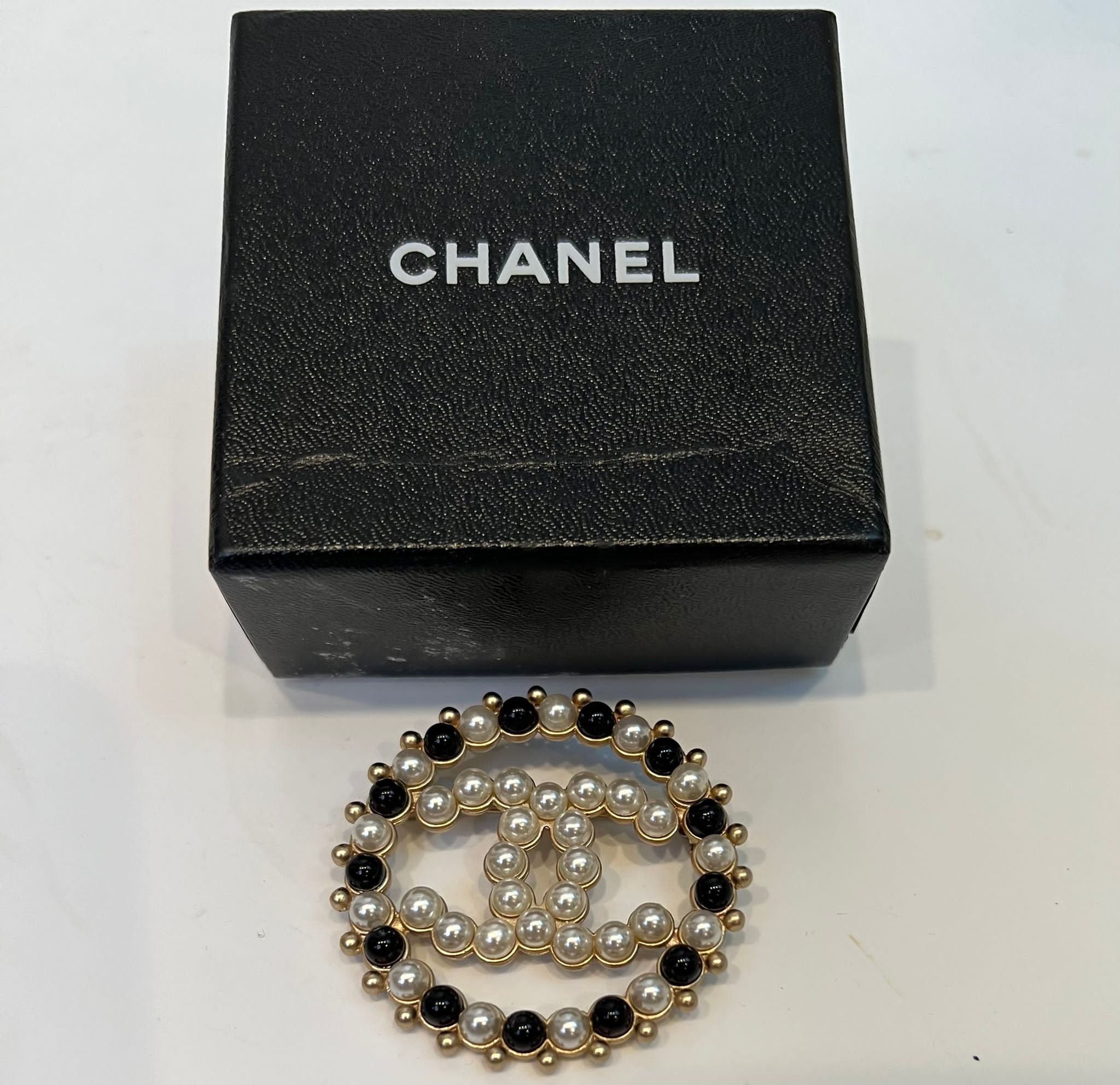 Chanel Gold Metal Crystal Pearl CC Brooch - Yoogi's Closet