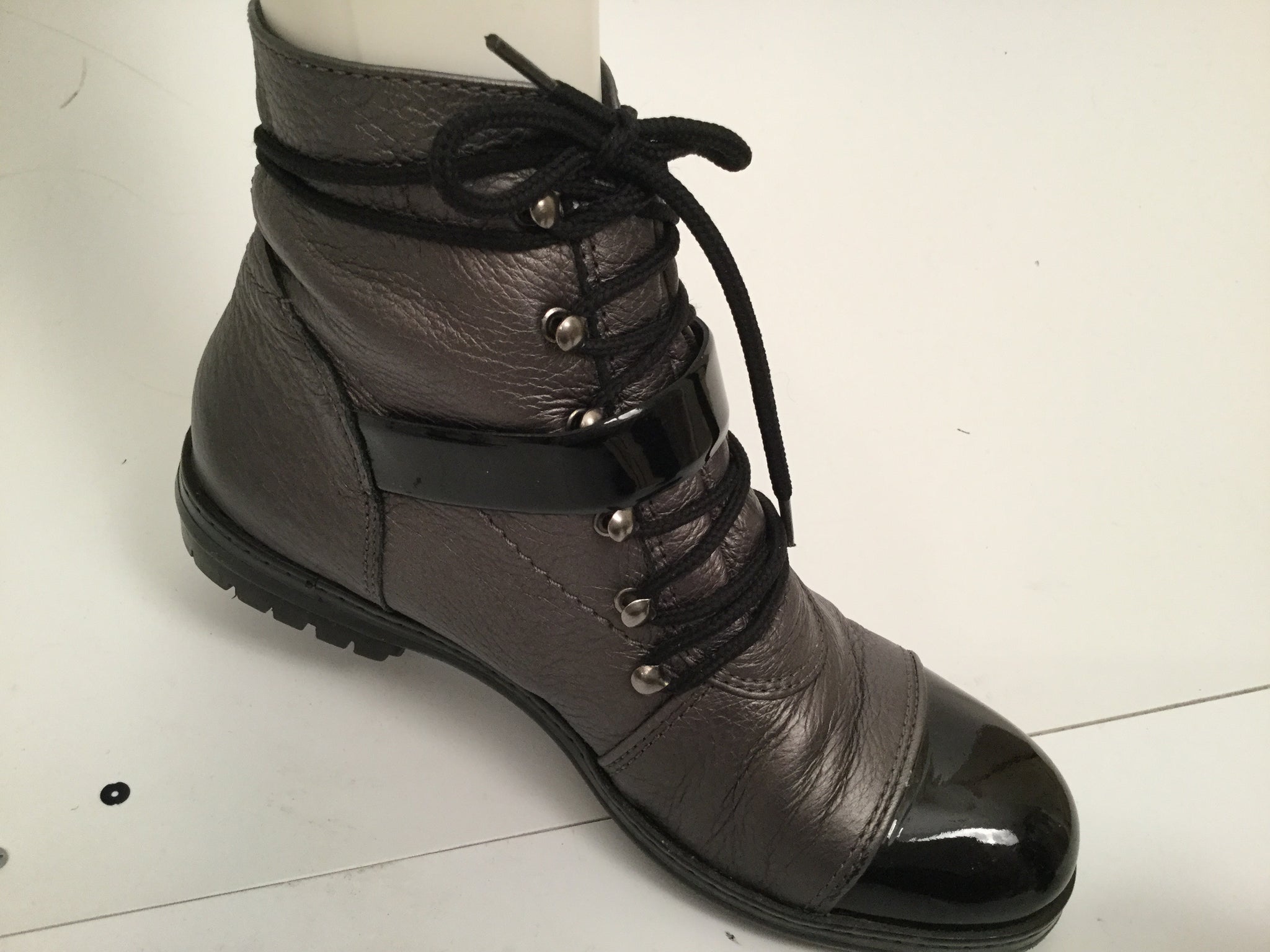 Chanel 05, 2005 metallic Grey black patent leather biker combat short ankle  boots boots EU 37 US 6/6.5