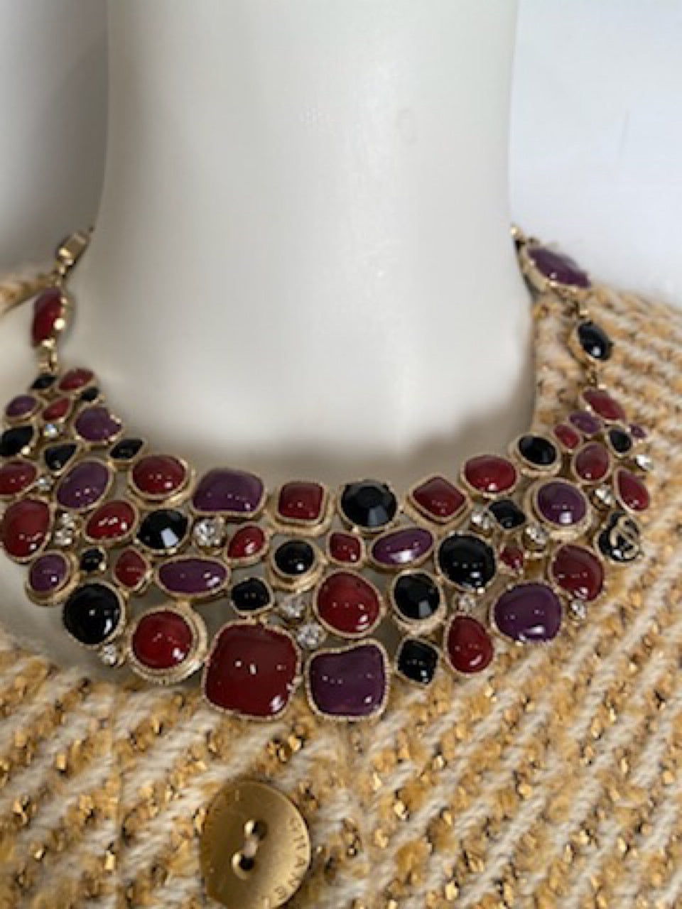 Chanel - 18K Yellow Gold Multicolor Gemstone and Diamond Collar Necklace