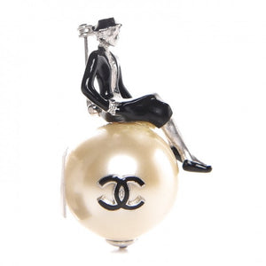 Chanel 2004 Spring 04P Coco Mademoiselle Sitting on Large CC Resin