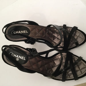 Chanel 04A 2004 Fall slingback Black Velvet and Patent Leather embellishments at heels EU 37.5 US 6.5/7