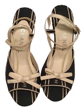 Load image into Gallery viewer, Chanel Vintage Canvas Wedge Heels Black Ecru Ivory bow strap sandals EU 35 Sz 4/4.5