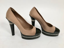 Load image into Gallery viewer, Chanel 2009 Fall 09A Paris Moscow Bicolor Patent Leather Satin Pearls Platform Heel Pumps EU 40 US 9/9.5