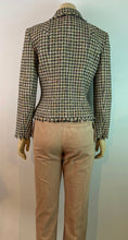 Load image into Gallery viewer, Fabulous Chanel 03P, 2003 Spring Fitted Jacket FR 38 US 4