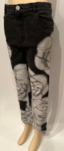 Load image into Gallery viewer, NWT Chanel 2016 Fall Ready to Wear Runway Black White Camellia Painted Jeans FR 38 US 4