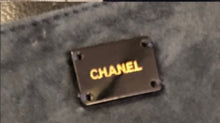 Load image into Gallery viewer, Vintage Chanel 02C 2002 Resort Cruise Lightweight suede navy blue Jacket Pants Suit Set FR 34 US 2/4
