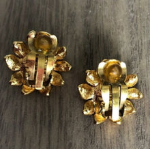 Load image into Gallery viewer, 96A, 1996 Chanel Vintage clip on gold pearl camellia Earrings