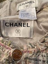 Load image into Gallery viewer, Vintage Chanel 05P, 2005 Spring Fantasy Tweed pink and green Skirt Suit Set with Jacket FR 42